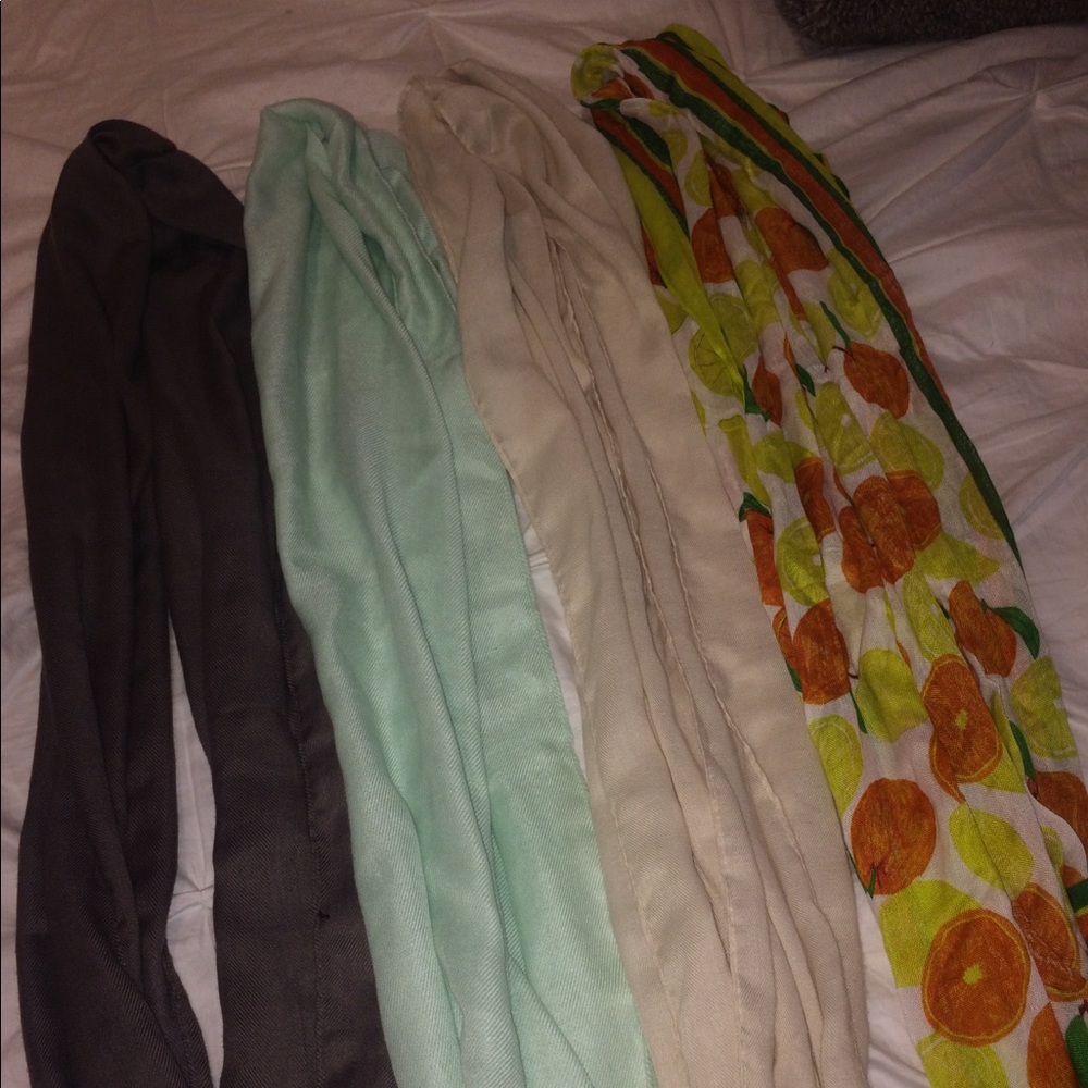 Scarfs